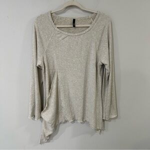 Elan Women’s Cream Oatmeal Asymmetrical Long Sleeve Crewneck Sweater Size Small